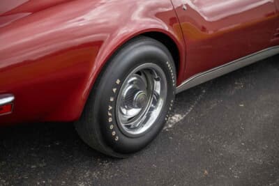 6万500ドル（邦貨換算約890万円）で落札されたシボレー「コルベット LT-1」（C）Courtesy of RM Sotheby's