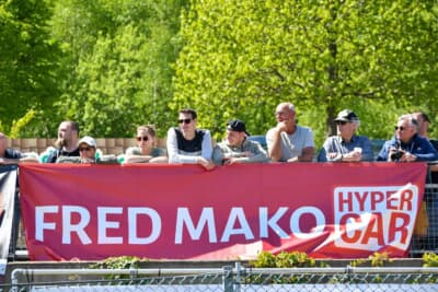 日本のスーパーGTで活躍したフレデリック・マコヴィッキィ選手の応援バナー。ポルシェからアルピーヌに移籍して3戦中、2戦に3位入賞と絶好調