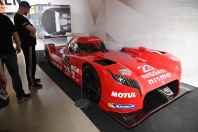 ル・マンミュージアムに展示されている日産 NISMO GT-R LM
