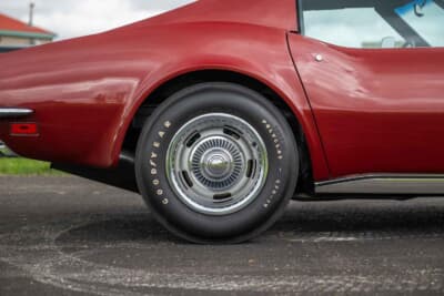 6万500ドル（邦貨換算約890万円）で落札されたシボレー「コルベット LT-1」（C）Courtesy of RM Sotheby's