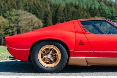 394万2500ユーロ（邦貨換算約6億6400万円）で落札されたランボルギーニ「ミウラSV」（C）Courtesy of RM Sotheby's