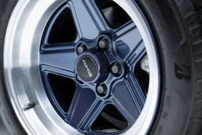 メルセデス・ベンツ「500SEL 5.0 AMG ブルーベリー」（C）Courtesy of RM Sotheby's