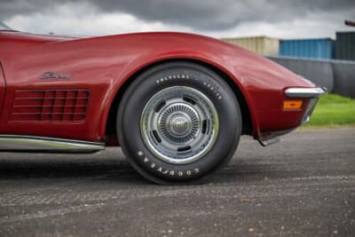 6万500ドル（邦貨換算約890万円）で落札されたシボレー「コルベット LT-1」（C）Courtesy of RM Sotheby's