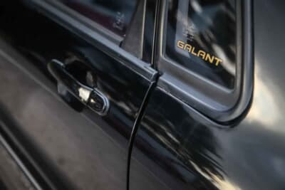 1万5000ポンド〜1万8000ポンド（邦貨換算約約296万円～355万円）で現在も販売中の「ギャランVR-4」（C）Bonhams