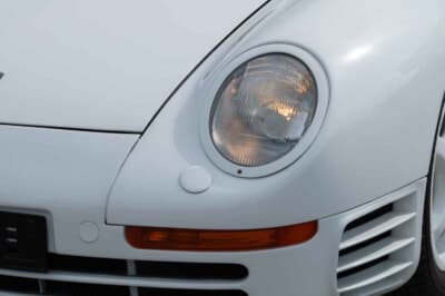 129万8750ユーロ（邦貨換算約2億1000万円）で落札されたポルシェ「959スピードスター」（C）Courtesy of RM Sotheby's