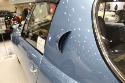 トヨタ スポーツ 800:パブリカのコンポーネンツを用いてコストダウンを考えた大衆のためのスポーツカーだ