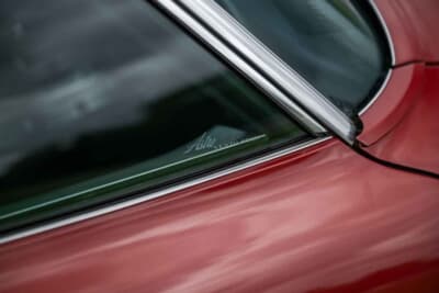 6万500ドル（邦貨換算約890万円）で落札されたシボレー「コルベット LT-1」（C）Courtesy of RM Sotheby's