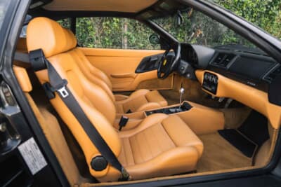 16万6750ユーロ（邦貨換算約2740万円）で落札されたフェラーリ「F355」（C）Courtesy of RM Sotheby's