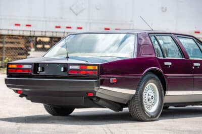 価格応談にて継続販売のアストンマーティン「ラゴンダ」（C）Courtesy of RM Sotheby's