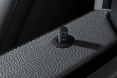 ブラバス XL 800：ダブルBロゴ入りブラバスドアロックピン