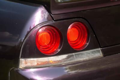 4万1340ポンド（邦貨換算約800万円）で落札された日産「スカイラインGT-R（BCNR33）」（C）Bonhams