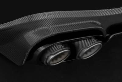 メルセデスAMG E53 HYBRID 4MATIC+ワゴン：カーボンリアディフューザーとマフラー