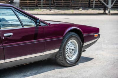 価格応談にて継続販売のアストンマーティン「ラゴンダ」（C）Courtesy of RM Sotheby's