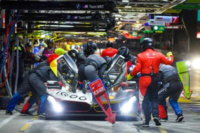 真夜中のピットストップ