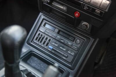 1万5000ポンド〜1万8000ポンド（邦貨換算約約296万円～355万円）で現在も販売中の「ギャランVR-4」（C）Bonhams