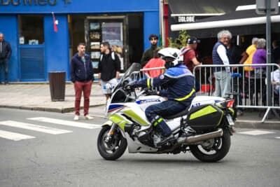白バイは日本のヤマハ！　警察官の方に日本語で話しかけられてびっくり