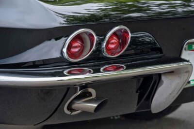 13万7500ドル（邦貨換算約1990万円）で落札されたシボレー「コルベット C2スプリットウインドウ」（C）Courtesy of RM Sotheby's