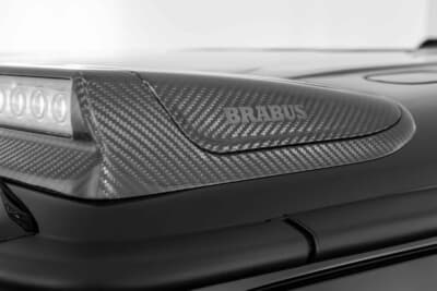 ブラバス XL 800：LEDスポットライト付きブラバスカーボンルーフアタッチメント