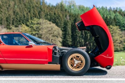 394万2500ユーロ（邦貨換算約6億6400万円）で落札されたランボルギーニ「ミウラSV」（C）Courtesy of RM Sotheby's
