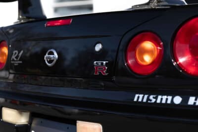 2万2960ドル（約3310万円）で現在も販売中の日産「スカイラインGT-R NISMO R1」（C）Bonhams