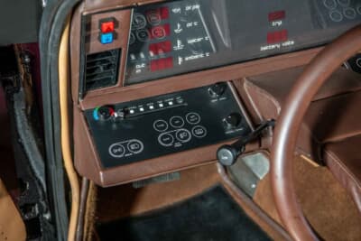 価格応談にて継続販売のアストンマーティン「ラゴンダ」（C）Courtesy of RM Sotheby's