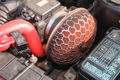 1万8020ポンド（邦貨換算約348万円）で落札された三菱「ランサーエボリューションV」（C）Bonhams