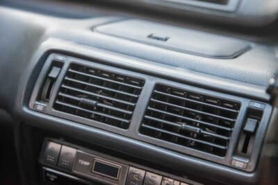 1万5000ポンド〜1万8000ポンド（邦貨換算約約296万円～355万円）で現在も販売中の「ギャランVR-4」（C）Bonhams