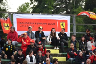 フェラーリファンで溢れています