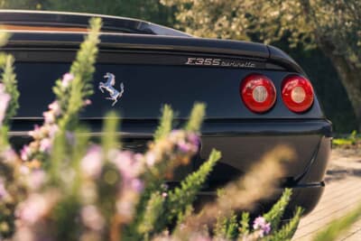 16万6750ユーロ（邦貨換算約2740万円）で落札されたフェラーリ「F355」（C）Courtesy of RM Sotheby's
