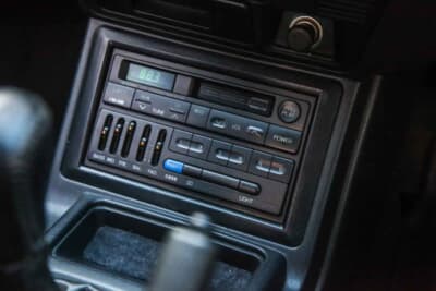 1万5000ポンド〜1万8000ポンド（邦貨換算約約296万円～355万円）で現在も販売中の「ギャランVR-4」（C）Bonhams