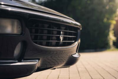 16万6750ユーロ（邦貨換算約2740万円）で落札されたフェラーリ「F355」（C）Courtesy of RM Sotheby's