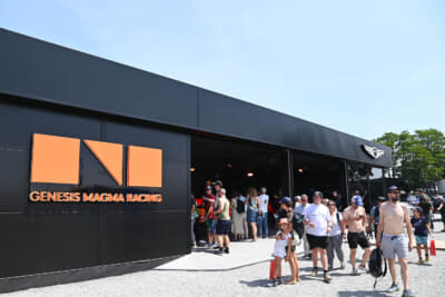 2026年からル・マンに参戦するヒョンデ(ジェネシス)のブース