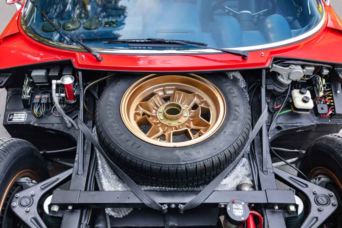 394万2500ユーロ（邦貨換算約6億6400万円）で落札されたランボルギーニ「ミウラSV」（C）Courtesy of RM Sotheby's
