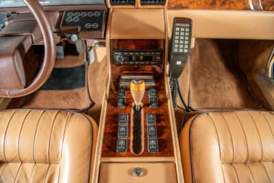 価格応談にて継続販売のアストンマーティン「ラゴンダ」（C）Courtesy of RM Sotheby's