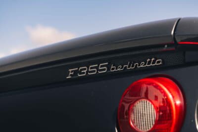 16万6750ユーロ（邦貨換算約2740万円）で落札されたフェラーリ「F355」（C）Courtesy of RM Sotheby's