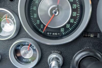 13万7500ドル（邦貨換算約1990万円）で落札されたシボレー「コルベット C2スプリットウインドウ」（C）Courtesy of RM Sotheby's