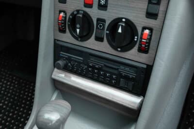 メルセデス・ベンツ「500SEL 5.0 AMG ブルーベリー」（C）Courtesy of RM Sotheby's