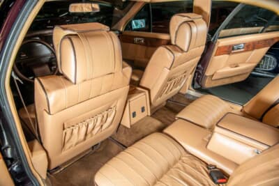 価格応談にて継続販売のアストンマーティン「ラゴンダ」（C）Courtesy of RM Sotheby's