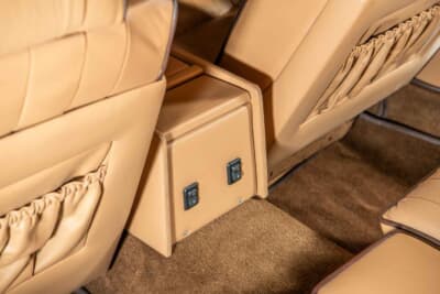 価格応談にて継続販売のアストンマーティン「ラゴンダ」（C）Courtesy of RM Sotheby's