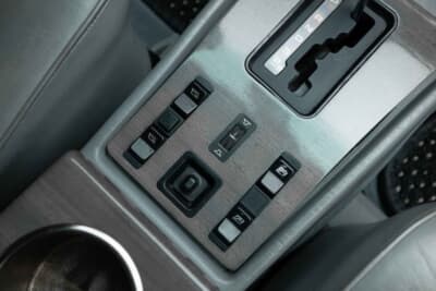 メルセデス・ベンツ「500SEL 5.0 AMG ブルーベリー」（C）Courtesy of RM Sotheby's