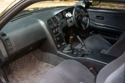 4万1340ポンド（邦貨換算約800万円）で落札された日産「スカイラインGT-R（BCNR33）」（C）Bonhams