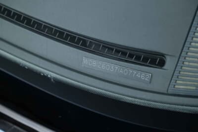 メルセデス・ベンツ「500SEL 5.0 AMG ブルーベリー」（C）Courtesy of RM Sotheby's