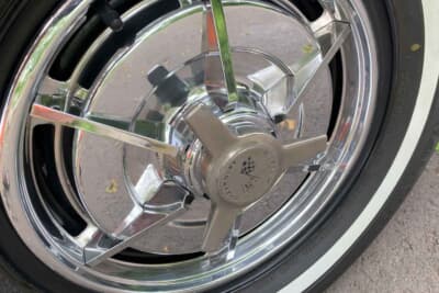 13万7500ドル（邦貨換算約1990万円）で落札されたシボレー「コルベット C2スプリットウインドウ」（C）Courtesy of RM Sotheby's