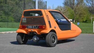 オークション終了後に落札された「ボンド・バグ700ES」（C）iconicauctioneers