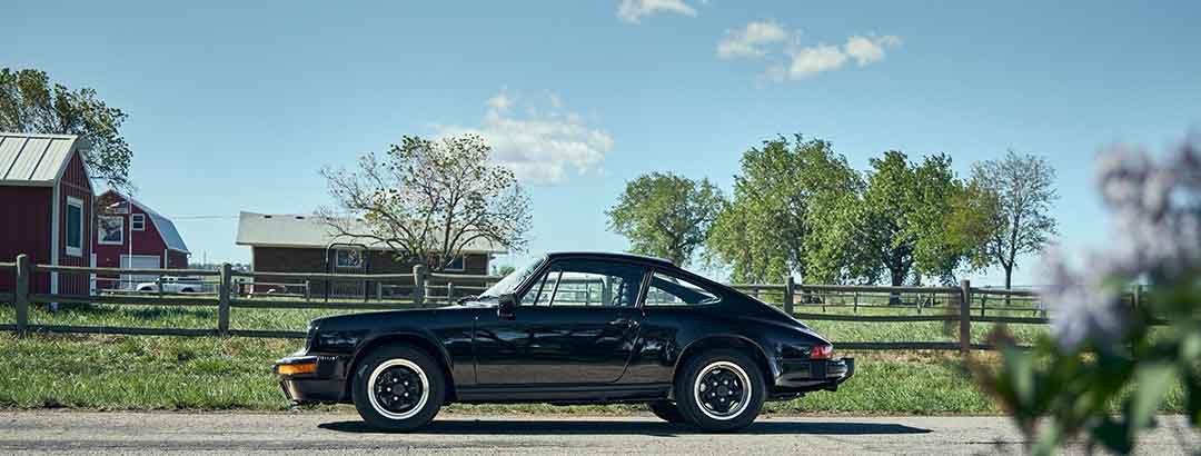 ワンオーナー＆2万km以下の奇跡のポルシェ「911SC」！ 2代目モデルの価値を見直す約1430万円の落札価格