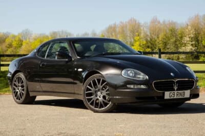 1万3500英ポンド(邦貨換算約268万円)で落札されたマセラティ「4200GT」(C)iconicauctioneers