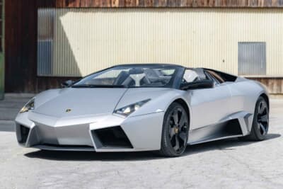 158万ユーロ(邦貨換算約2億5665万円)で落札されたランボルギーニ「レヴェントン ロードスター」(C)Courtesy of RM Sotheby's