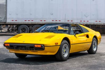 【中古】 関連知識 ’89年度版 フェラーリ「308GTS」がオークションに登場！47年で走行距離