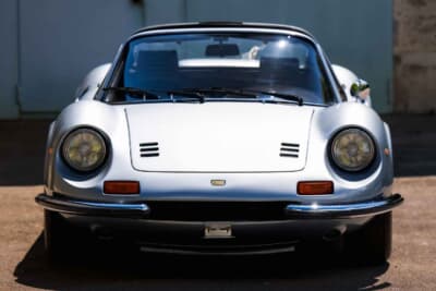 44万8500スイスフラン（邦貨換算約7680万円）で落札されたディーノ「246GTS」（C）Bonhams