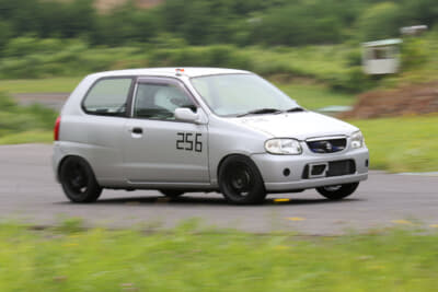 1クラス優勝の256号車 齋藤博文